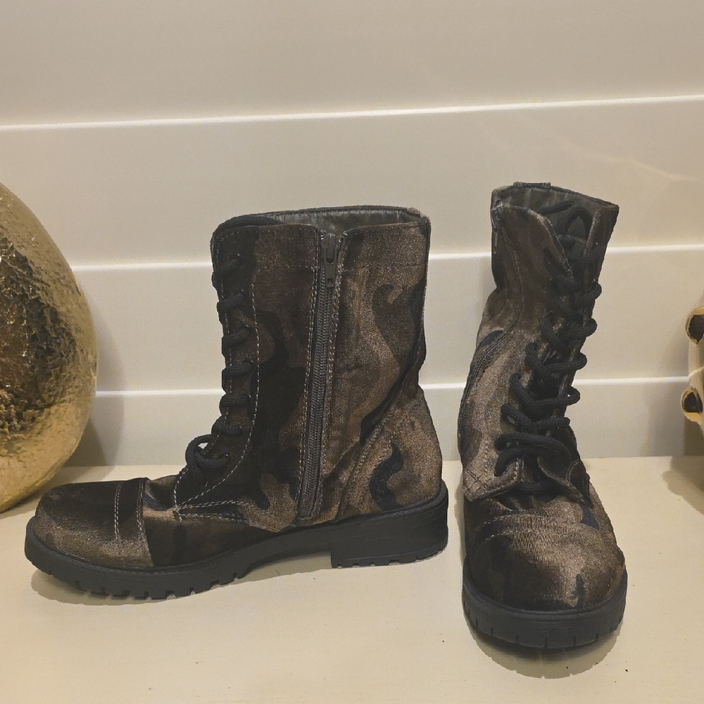 New Women's Camouflage Lace-Up Combat Boots